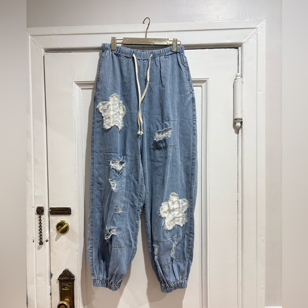 POL BRAND NEW LIGHT DENIM DISTRESSED PATCHWORK JOGGER - Picture 2 of 11